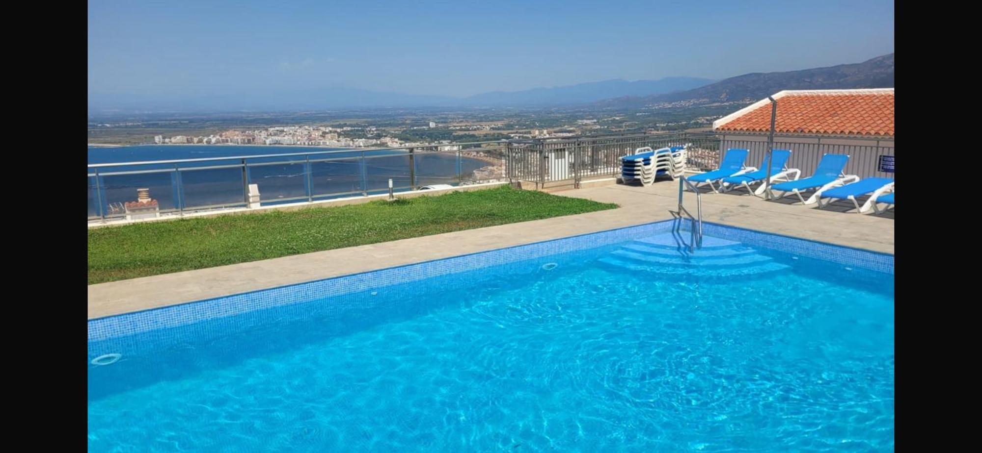 Appartement Duplex Rosas Avec Terrasse Magnifique Jacuzzi Vue Mer Екстериор снимка